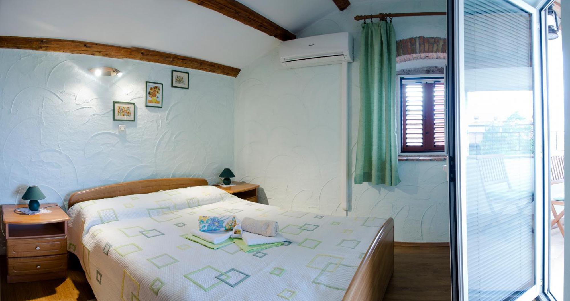 Apartment Percic Tar-Vabriga エクステリア 写真